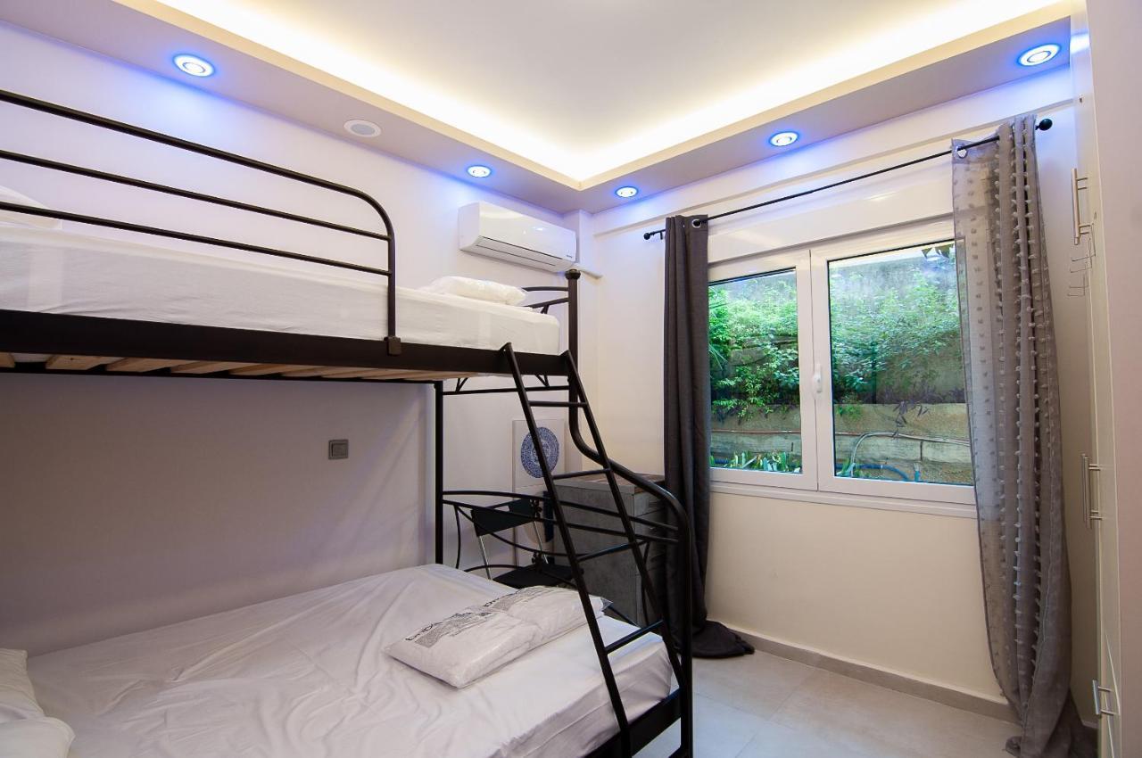 Modern Studio For 4 In Glyfada Appartamento Atene Esterno foto