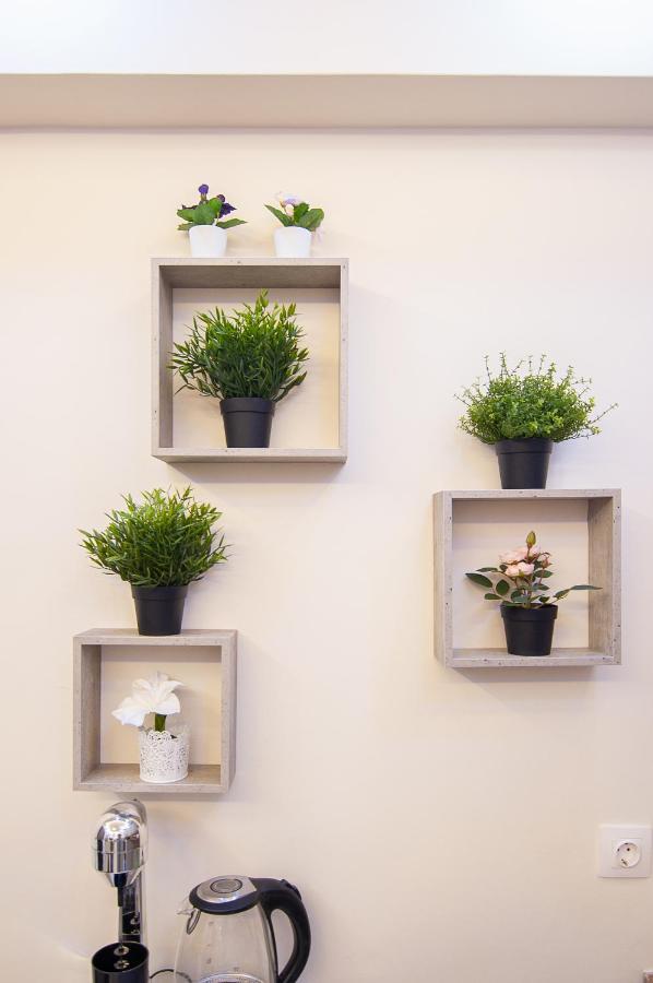Modern Studio For 4 In Glyfada Appartamento Atene Esterno foto